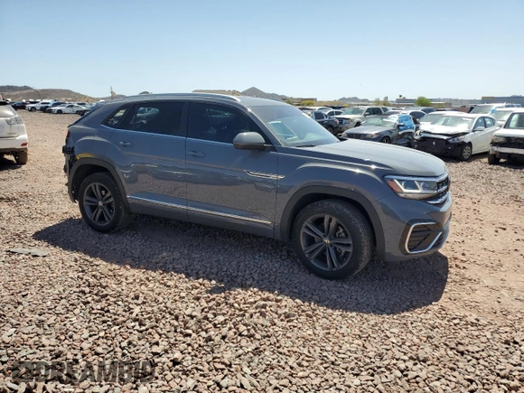 2021 Volkswagen Atlas SE with VIN 1V2PE2CA5MC212105, listed as a Copart auction lot 51852125 with 53,831 mi miles and Salvage title. Bid and sale history available at DreamBid. Image 4.