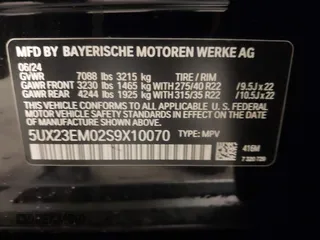 2025 BMW X7 xDrive40i with VIN 5UX23EM02S9X10070, listed as a IAAI auction lot 41735838 with 5,523 mi miles. Bid and sale history available at carsss.com. Image 9.