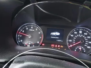 2020 Kia Forte LXS z VIN 3KPF24ADXLE241539, wystawiony jako IAAI lot #42224285 z przebiegiem 115 291 mil mil oraz . Historia ofert i sprzedaży dostępna na DreamBid. Obrazek 7.