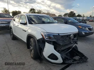 2024 Volkswagen Atlas SE with VIN 1V2LE2CA5RC201644, listed as a Copart auction lot 77458394 with 47,523 mi miles and Salvage title. Bid and sale history available at DreamBid. Image 4.