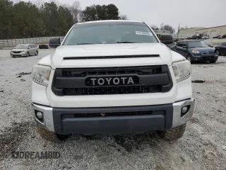 2015 Toyota Tundra SR5 z VIN 5TFDY5F16FX477863, wystawiony jako Copart lot #41730895 z przebiegiem 138 040 mil mil oraz Szkoda całkowita • Salvage title. Historia ofert i sprzedaży dostępna na DreamBid. Obrazek 5.