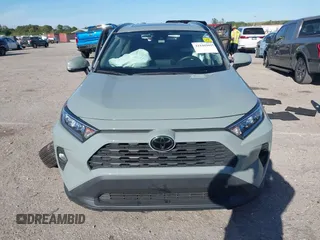 2021 Toyota RAV4 XLE with VIN 2T3W1RFV4MW136969, listed as a IAAI auction lot 41846901 with 89,396 mi miles. Bid and sale history available at carsss.com. Image 12.