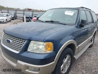 2005 Ford Expedition Eddie Bauer with VIN 1FMFU17525LA87052, listed as a IAAI auction lot 42042940 with 226,105 mi miles. Bid and sale history available at carsss.com. Image 2.