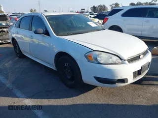 2016 Chevrolet Impala Limited Police Police with VIN 2G1WD5E3XG1101908, listed as a IAAI auction lot 41461498 with 141,481 mi miles. Bid and sale history available at carsss.com. Image 1.