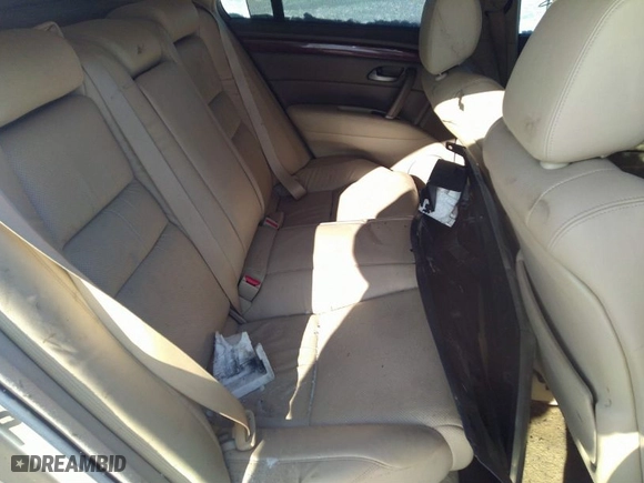 2009 Acura RL Tech Pkg with VIN JH4KB26619C002487, listed as a IAAI auction lot 38512985 with 1 miles. Bid and sale history available at carsss.com. Image 8.