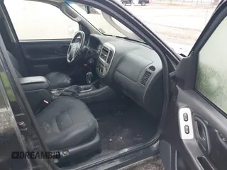 2005 Ford Escape Limited с VIN 1FMCU94105KA84482, выставлен на аукционе IAAI как лот 42364481 с пробегом 191 036 миль миль и . История ставок и продаж доступна на DreamBid. Изображение 5.