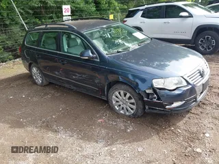 2008 Volkswagen Passat Komfort with VIN WVWXK73C58E234589, listed as a IAAI auction lot 42534711 with Not provided miles and . Bid and sale history available at DreamBid. Image 1.