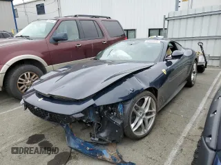 2024 Ferrari Roma z VIN ZFF98RNA9R0301984, wystawiony jako Copart lot #54060024 z przebiegiem Nie podano mil oraz Szkody całkowita. Historia ofert i sprzedaży dostępna na DreamBid. Obrazek 1.