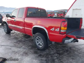 2006 GMC Sierra 1500 SLE1 with VIN 1GTEK19B86Z212806, listed as a IAAI auction lot 41324377 with 179,187 mi miles. Bid and sale history available at carsss.com. Image 3.