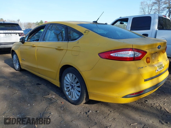 2015 Ford Fusion SE Hybrid with VIN 3FA6P0LU5FR255505, listed as a IAAI auction lot 42104362 with 399,115 mi miles. Bid and sale history available at carsss.com. Image 3.