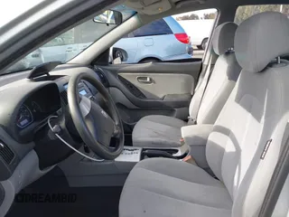 2009 Hyundai Elantra SE z VIN KMHDU46D89U711633, wystawiony jako IAAI lot #42239722 z przebiegiem 156 270 mil mil oraz . Historia ofert i sprzedaży dostępna na DreamBid. Obrazek 5.