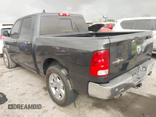 2015 Ram 1500 Lone Star z VIN 1C6RR6LT6FS561880, wystawiony jako IAAI lot #41791026 z przebiegiem 136 040 mil mil oraz . Historia ofert i sprzedaży dostępna na DreamBid. Obrazek 3.