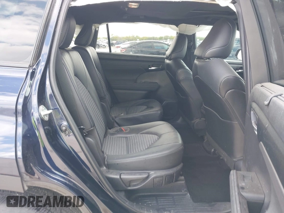 2022 Toyota Highlander XSE z VIN 5TDLZRAHXNS132750, wystawiony jako IAAI lot #42041166 z przebiegiem 39 793 mil mil oraz . Historia ofert i sprzedaży dostępna na DreamBid. Obrazek 8.