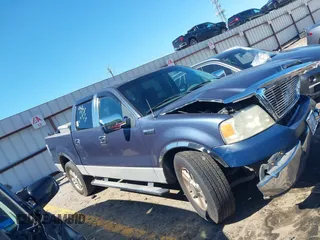 2005 Ford F-150 XLT z VIN 1FTRW12W35KE99045, wystawiony jako IAAI lot #42172942 z przebiegiem 228 074 mil mil oraz . Historia ofert i sprzedaży dostępna na DreamBid. Obrazek 13.
