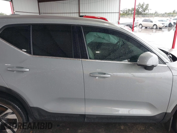 2024 Volvo XC40 с VIN YV4L12UFXR2348830, выставлен на аукционе IAAI как лот 41524099 с пробегом 26 374 миль миль и . История ставок и продаж доступна на DreamBid. Изображение 13.
