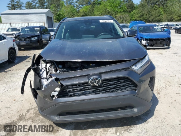 2022 Toyota RAV4 XLE with VIN 2T3W1RFVXNW201440, listed as a Copart auction lot 52416825 with 84,514 mi miles and Clean Title. Bid and sale history available at carsss.com. Image 5.