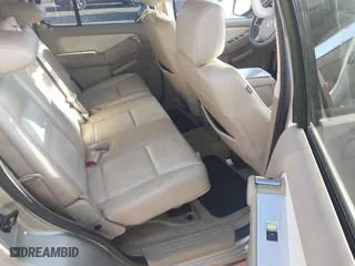 2007 Mercury Mountaineer with VIN 4M2EU47EX7UJ08044, listed as a IAAI auction lot 40366600 with 237,626 mi miles. Bid and sale history available at carsss.com. Image 8.