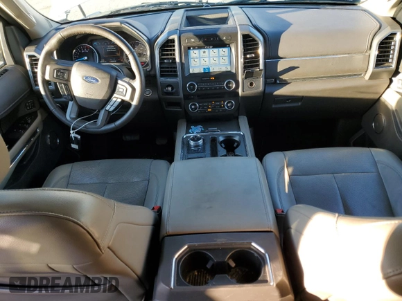 2018 Ford Expedition Max XLT z VIN 1FMJK1HT4JEA48328, wystawiony jako Copart lot #85971614 z przebiegiem 188 461 mil mil oraz Szkoda całkowita • Salvage title. Historia ofert i sprzedaży dostępna na DreamBid. Obrazek 8.