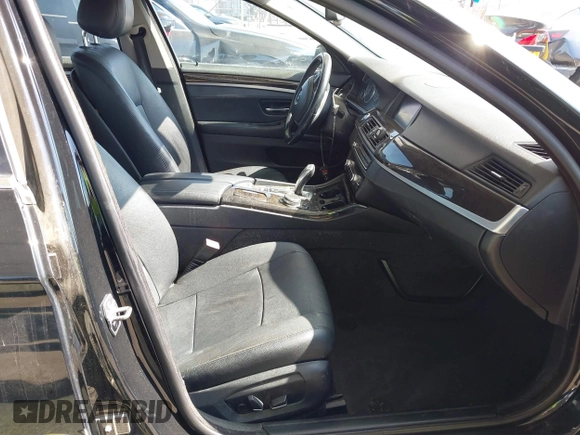 2015 BMW 5 Series 528i с VIN WBA5A5C5XFD514508, выставлен на аукционе IAAI как лот 42666728 с пробегом 122 581 миль миль и . История ставок и продаж доступна на DreamBid. Изображение 5.