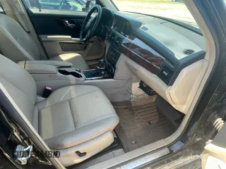 2010 Mercedes-Benz GLK 350 with VIN WDCGG8HB1AF327305, listed as a Copart auction lot 55882335 with 119,963 mi miles and Clean Title. Bid and sale history available at DreamBid. Image 5.