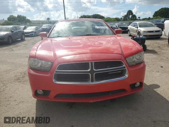 2013 Dodge Charger SXT with VIN 2C3CDXHG0DH730914, listed as a Copart auction lot 72643764 with 44,814 mi miles and Salvage Title. Bid and sale history available at carsss.com. Image 5.