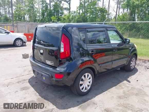 2013 Kia Soul with VIN KNDJT2A52D7631573, listed as a IAAI auction lot 42146142 with 189,687 mi miles and . Bid and sale history available at DreamBid. Image 4.