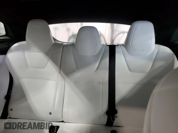 2019 Tesla Model S 75D z VIN 5YJSA1E25KF310915, wystawiony jako Copart lot #58130705 z przebiegiem 61 330 mil mil oraz Szkoda całkowita • Salvage title. Historia ofert i sprzedaży dostępna na DreamBid. Obrazek 10.