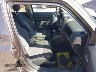 2015 Jeep Patriot Sport with VIN 1C4NJRBB6FD408803, listed as a IAAI auction lot 41808339 with 79,631 mi miles and . Bid and sale history available at carsss.com. Image 5.