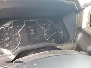 2022 Toyota Tundra SR5 с VIN 5TFLA5DA5NX028109, выставлен на аукционе Copart как лот 64657125 с пробегом Не указан миль и Чистый • Clean title. История ставок и продаж доступна на DreamBid. Изображение 9.
