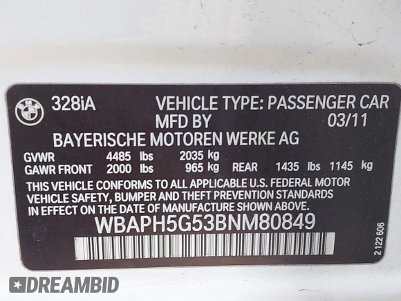 2011 BMW 3 Series 328i with VIN WBAPH5G53BNM80849, listed as a IAAI auction lot 41942772 with 84,876 mi miles. Bid and sale history available at carsss.com. Image 9.