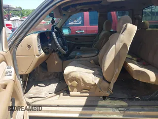 2000 Chevrolet Silverado 1500 LS with VIN 2GCEC19T5Y1361501, listed as a IAAI auction lot 41799553 with 432,231 mi miles and . Bid and sale history available at DreamBid. Image 5.