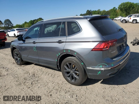 2024 Volkswagen Tiguan SE with VIN 3VV3B7AXXRM069012, listed as a Copart auction lot 53163665 with 34,464 mi miles and Clean title. Bid and sale history available at DreamBid. Image 2.