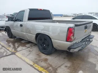 2005 Chevrolet Silverado 1500 Work Truck with VIN 1GCEC14X35Z189059, listed as a IAAI auction lot 41624369 with 201,053 mi miles. Bid and sale history available at carsss.com. Image 3.