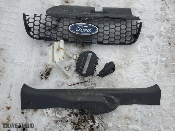 2007 Ford Escape Limited with VIN 1FMCU04157KA35034, listed as a Copart auction lot 86177794 with 215,888 mi miles and Salvage Title. Bid and sale history available at carsss.com. Image 13.