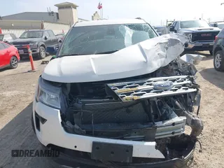 2018 Ford Explorer XLT z VIN 1FM5K7D80JGC69581, wystawiony jako IAAI lot #42310703 z przebiegiem 41 350 mil mil oraz . Historia ofert i sprzedaży dostępna na DreamBid. Obrazek 13.