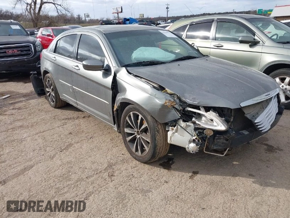 2012 Chrysler 200 Limited with VIN 1C3CCBCB4CN191088, listed as a IAAI auction lot 41629577 with 187,331 mi miles. Bid and sale history available at carsss.com. Image 1.