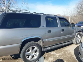 2000 Chevrolet Suburban LT with VIN 3GNFK16T7YG129363, listed as a IAAI auction lot 41586348 with 150,111 mi miles. Bid and sale history available at carsss.com. Image 14.