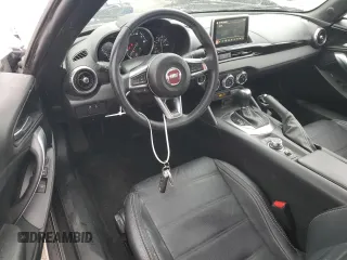 2017 FIAT 124 Spider Lusso z VIN JC1NFAEK0H0127134, wystawiony jako Copart lot #56334925 z przebiegiem 12 367 mil mil oraz Szkoda całkowita • Salvage title. Historia ofert i sprzedaży dostępna na DreamBid. Obrazek 8.