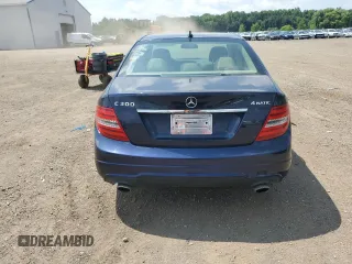 2012 Mercedes-Benz C 300 Sport с VIN WDDGF8BB7CR230330, выставлен на аукционе Copart как лот 62830105 с пробегом 104 116 миль миль и Чистый • Clean title. История ставок и продаж доступна на DreamBid. Изображение 6.