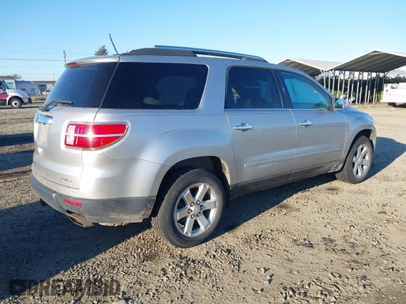 2007 Saturn Outlook XR z VIN 5GZEV23767J131366, wystawiony jako IAAI lot #41439009 z przebiegiem 170 533 mil mil oraz . Historia ofert i sprzedaży dostępna na DreamBid. Obrazek 4.