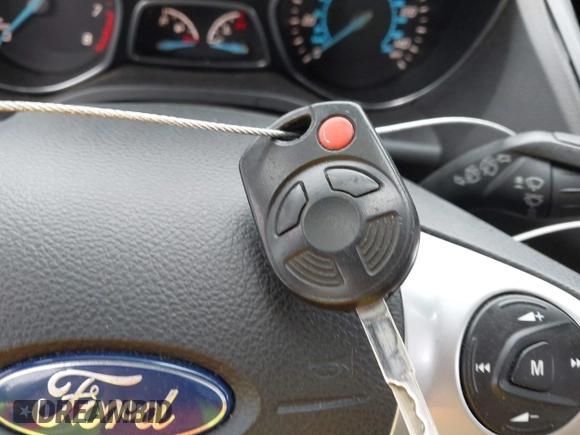 2014 Ford Escape SE with VIN 1FMCU9GX8EUA65568, listed as a IAAI auction lot 42435114 with 128,278 mi miles and . Bid and sale history available at DreamBid. Image 11.