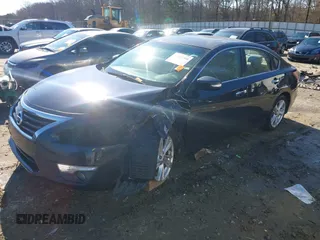 2013 Nissan Altima SV with VIN 1N4AL3AP6DC160905, listed as a IAAI auction lot 41413740 with 250,297 mi miles and . Bid and sale history available at carsss.com. Image 6.