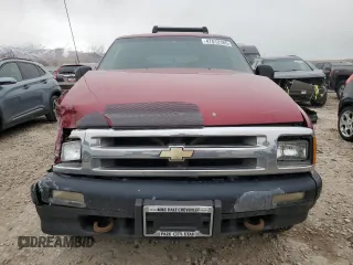 1995 Chevrolet Blazer with VIN 1GNDT13W2S2236856, listed as a Copart auction lot 47813165 with 862,143 mi miles and Salvage title. Bid and sale history available at DreamBid. Image 5.