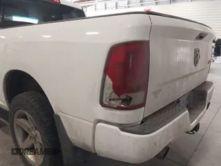 2011 Ram 1500 Big Horn с VIN 1D7RV1GT6BS566403, выставлен на аукционе IAAI как лот 42095160 с пробегом 173 818 миль миль и . История ставок и продаж доступна на DreamBid. Изображение 6.