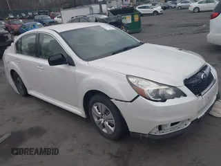 2013 Subaru Legacy 2.5i z VIN 4S3BMAA60D1011652, wystawiony jako IAAI lot #41237729 z przebiegiem 84 624 mil mil oraz . Historia ofert i sprzedaży dostępna na DreamBid. Obrazek 1.
