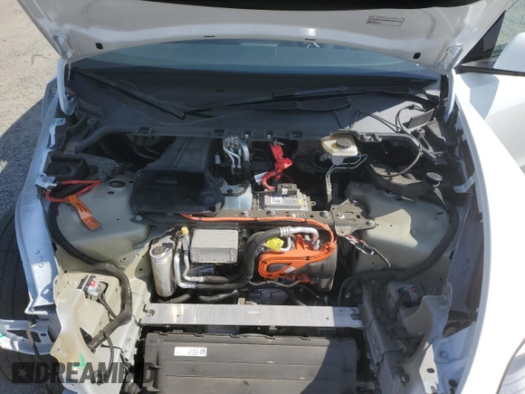 2024 Tesla Model Y Long Range with VIN 7SAYGAEE2RF103110, listed as a Copart auction lot 59422975 with 13,572 mi miles and Salvage title. Bid and sale history available at DreamBid. Image 12.