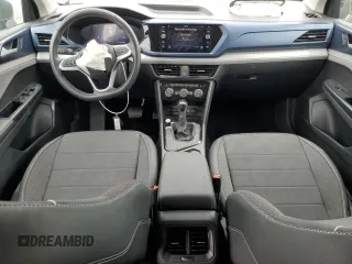2024 Volkswagen Taos SE z VIN 3VVSX7B24RM131777, wystawiony jako Copart lot #59668105 z przebiegiem 11 100 mil mil oraz Nie do naprawy • Non repairable. Historia ofert i sprzedaży dostępna na DreamBid. Obrazek 8.