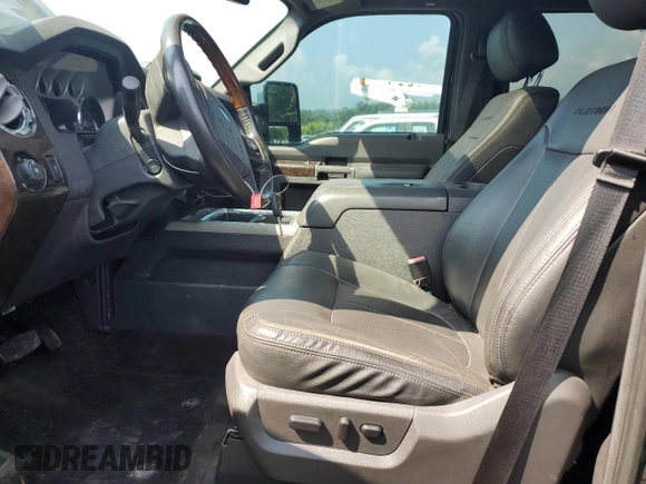 2016 Ford F-350 Platinum z VIN 1FT8W3BT0GEC00948, wystawiony jako Copart lot #64653455 z przebiegiem 110 789 mil mil oraz Szkoda całkowita • Salvage title. Historia ofert i sprzedaży dostępna na DreamBid. Obrazek 7.