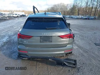 2022 Audi Q3 S line Premium z VIN WA1DECF30N1005992, wystawiony jako IAAI lot #41101352 z przebiegiem 37 399 mil mil oraz . Historia ofert i sprzedaży dostępna na DreamBid. Obrazek 15.