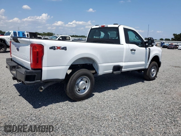 2024 Ford F-250 XL z VIN 1FTBF2BA3REC30222, wystawiony jako Copart lot #54823835 z przebiegiem Nie podano mil oraz Szkoda całkowita • Salvage title. Historia ofert i sprzedaży dostępna na DreamBid. Obrazek 3.